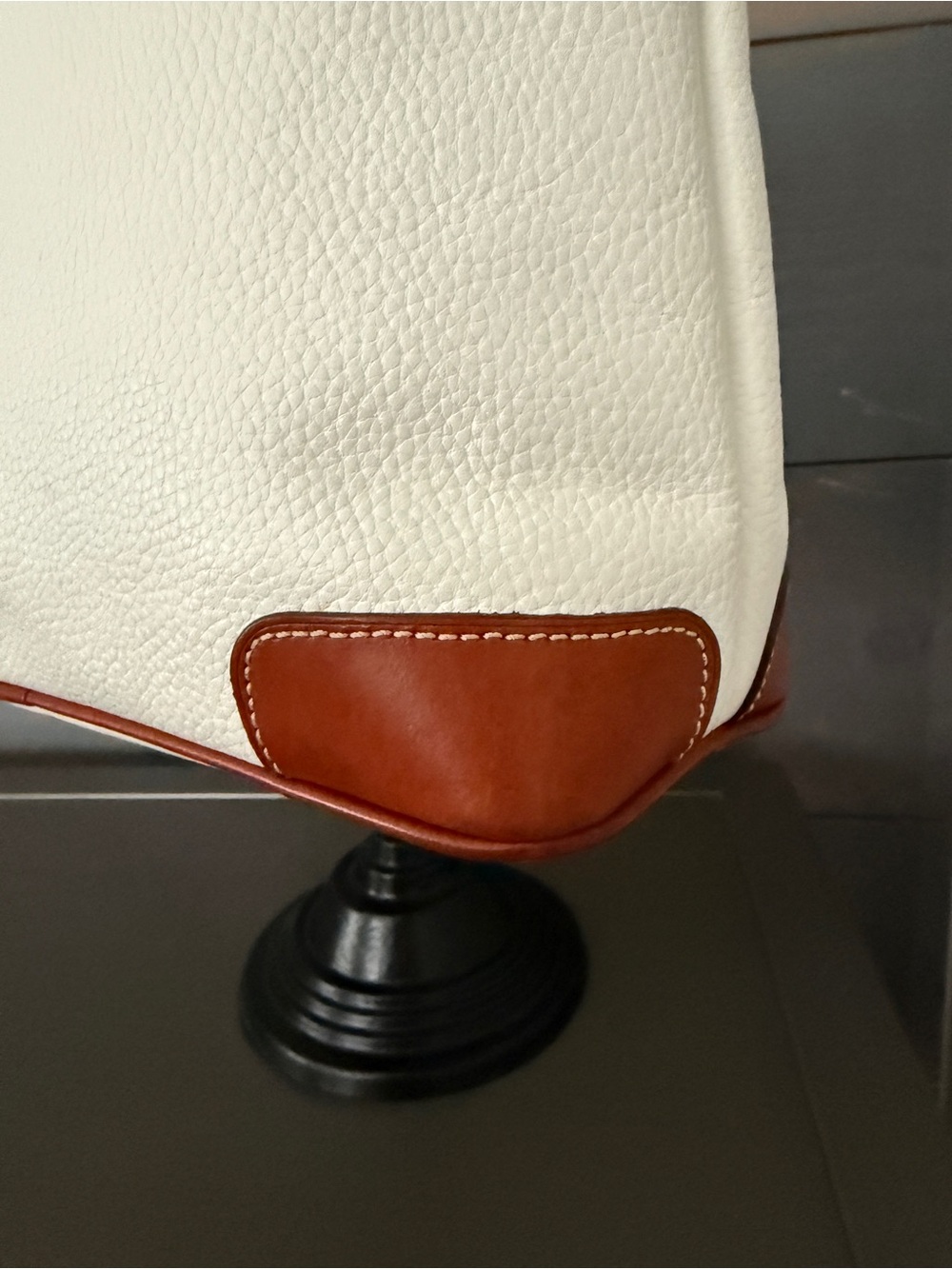 Dooney & Bourke Pebble Grain Hobo - Picture 5 of 16